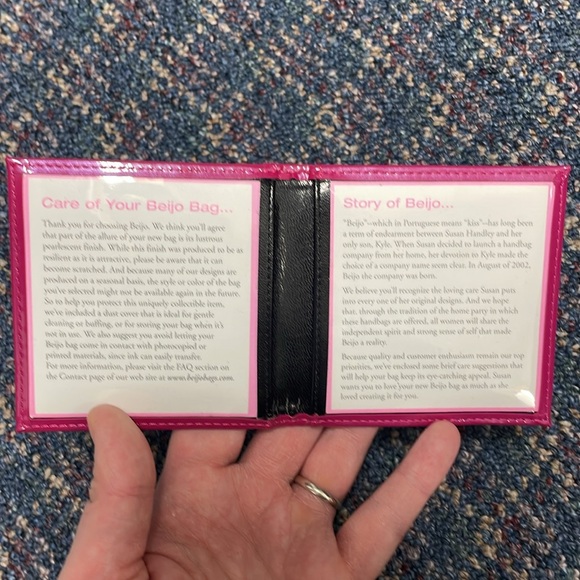 Preloved Beijo Pink Wallet/ Cardholder - Picture 7 of 8